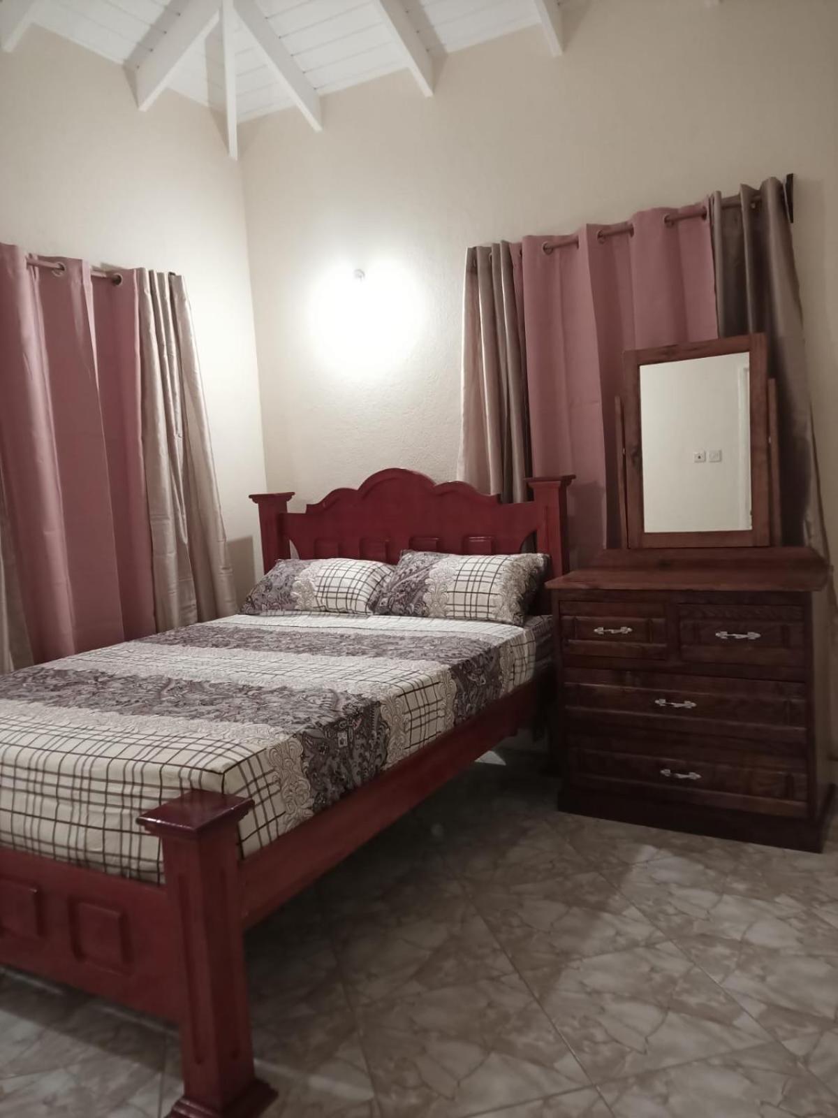 Castle Berry Apartments كينغستاون المظهر الخارجي الصورة
