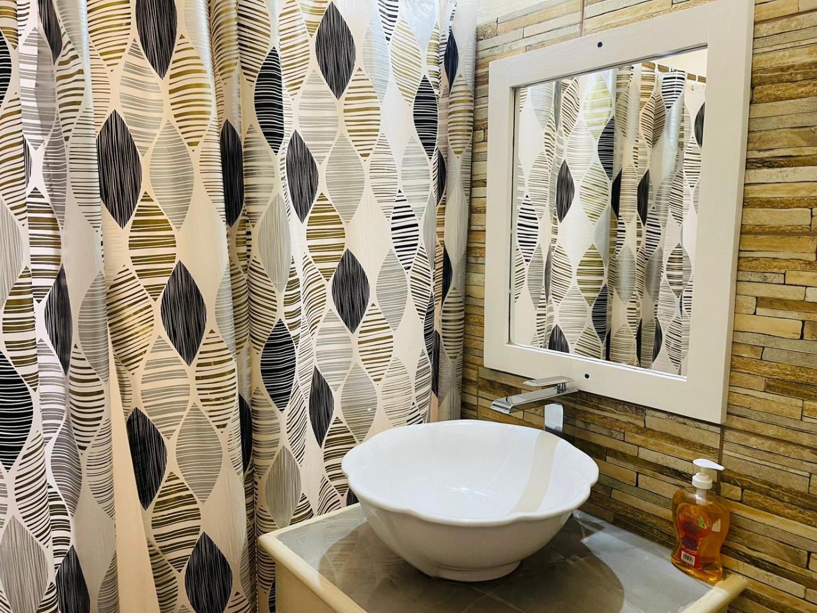 Castle Berry Apartments كينغستاون المظهر الخارجي الصورة