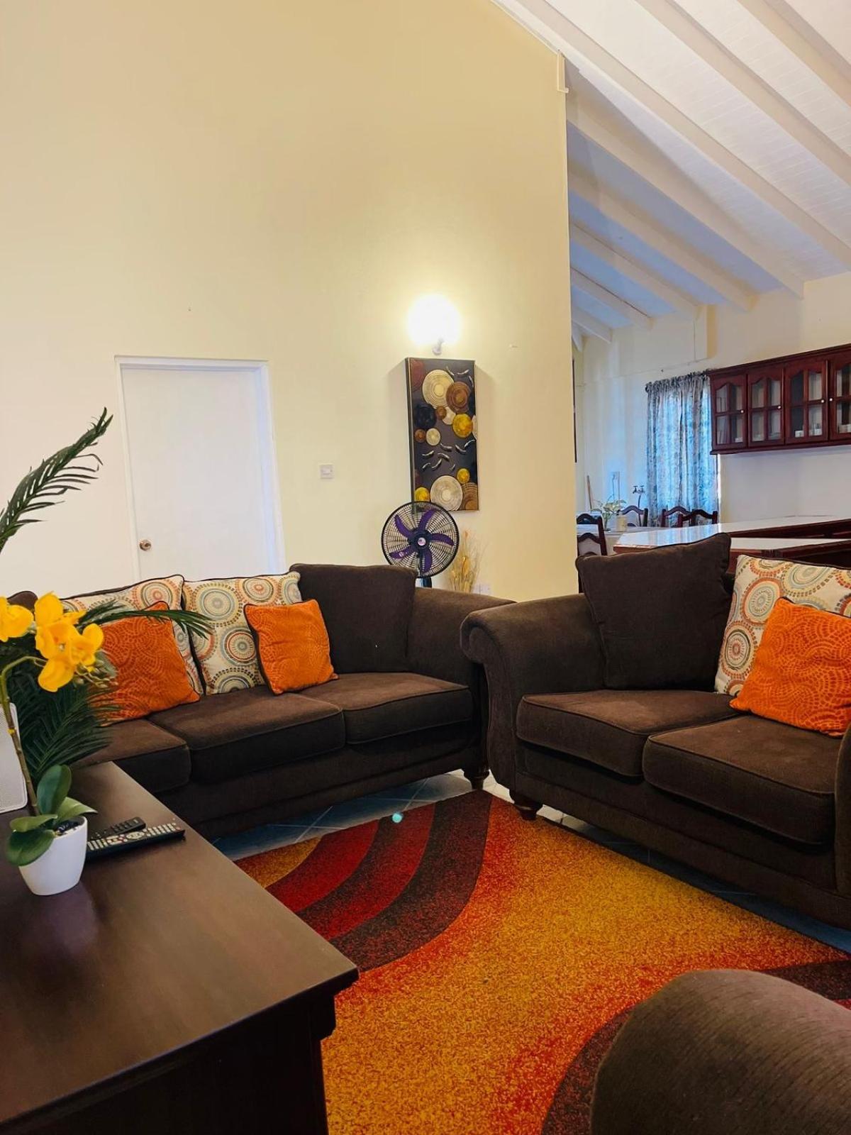 Castle Berry Apartments كينغستاون المظهر الخارجي الصورة