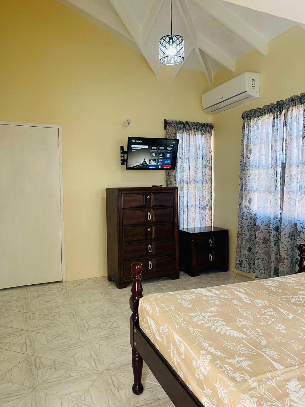 Castle Berry Apartments كينغستاون المظهر الخارجي الصورة
