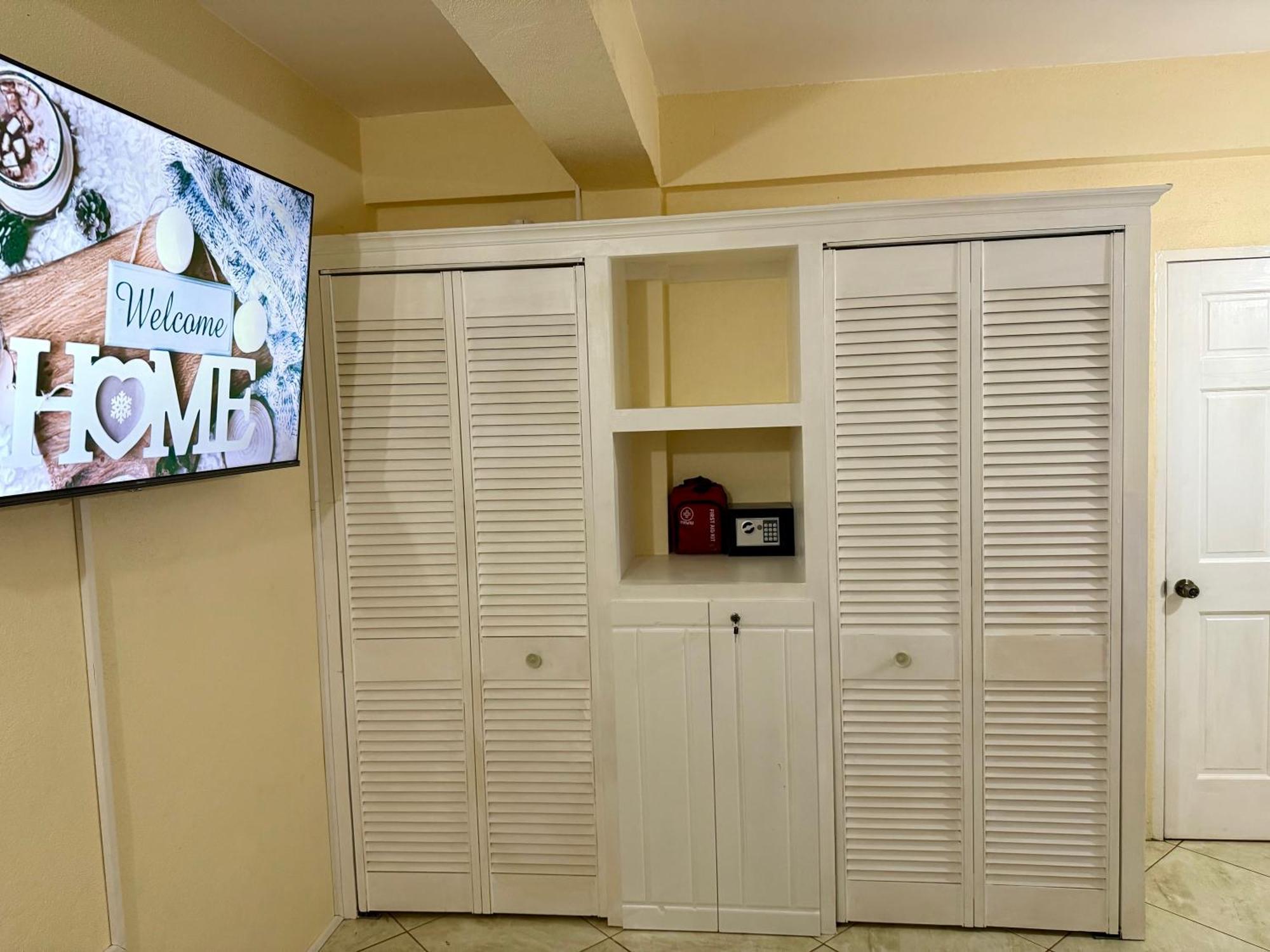 Castle Berry Apartments كينغستاون المظهر الخارجي الصورة