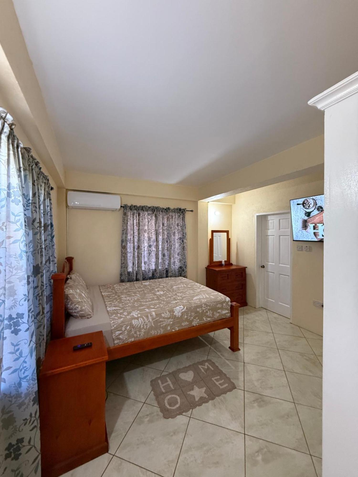 Castle Berry Apartments كينغستاون المظهر الخارجي الصورة